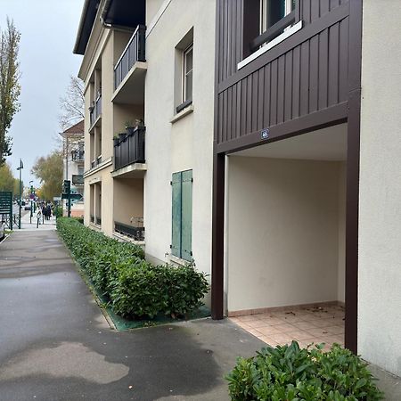 Appartement Equipe Proche De Disneyland Serris Exterior photo